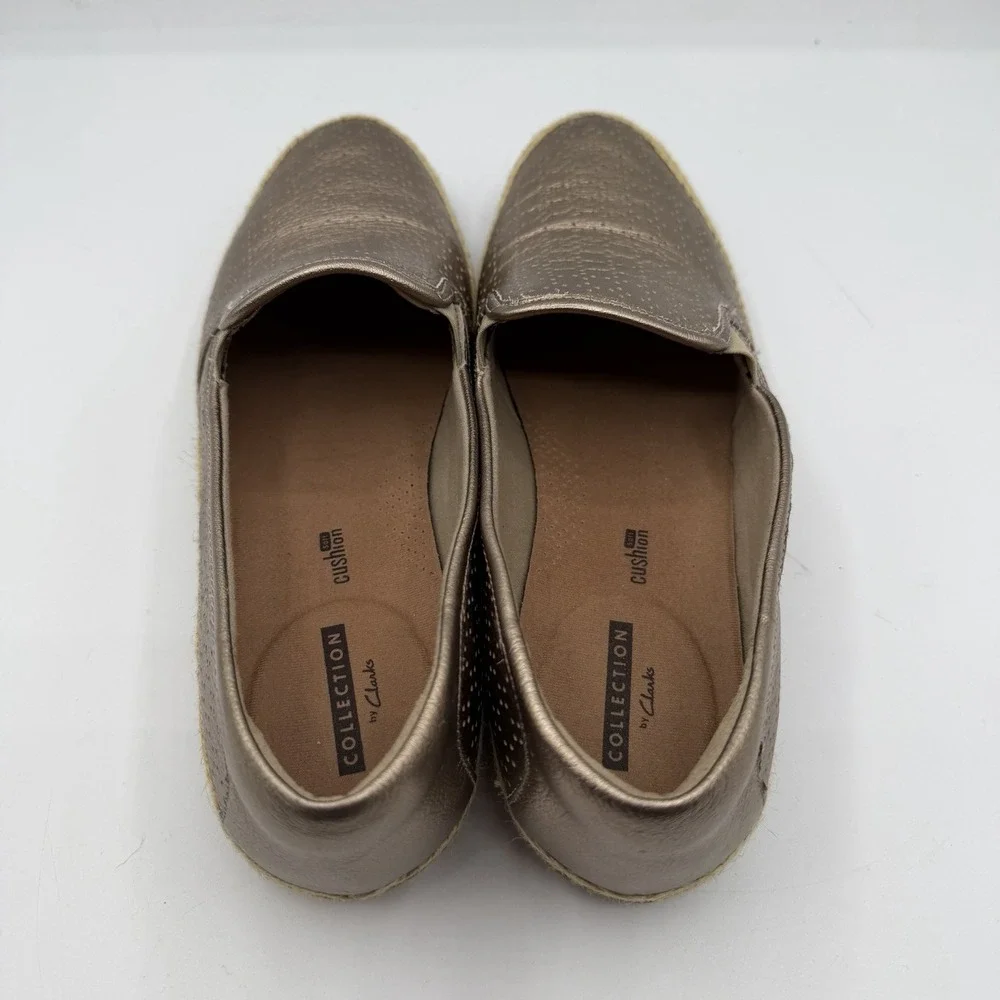 Clarks Danelly Molly Shoes Womens 9.5 M Metallic Gold Perforated Leather Slip On
